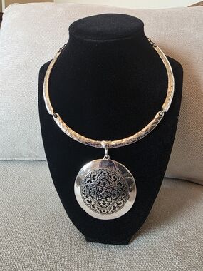 Silver Tone Statement Necklace Hammered Collar Medallion Pendant